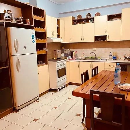 Downtown 2br Scenic Balconies Ac Wifi * Tirana