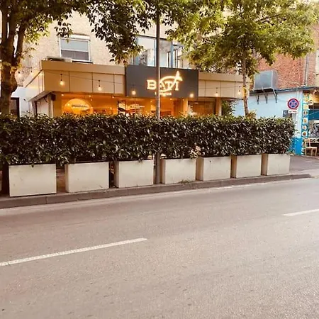 Downtown 2br Scenic Balconies Ac Wifi Apartment *