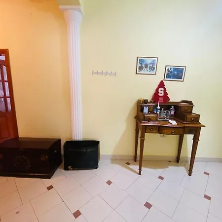 Apartment Downtown 2br Scenic Balconies Ac Wifi Tirana